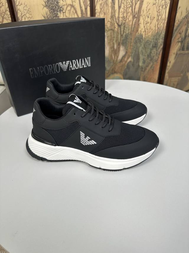工厂P价 Armani 阿玛尼 新款专柜同步发售，鞋面意大利进口头层牛皮。全进口网布内里真皮鞋垫，完全1比1复刻，鞋底：原厂特供原版底，独家活动成型底超级舒适，