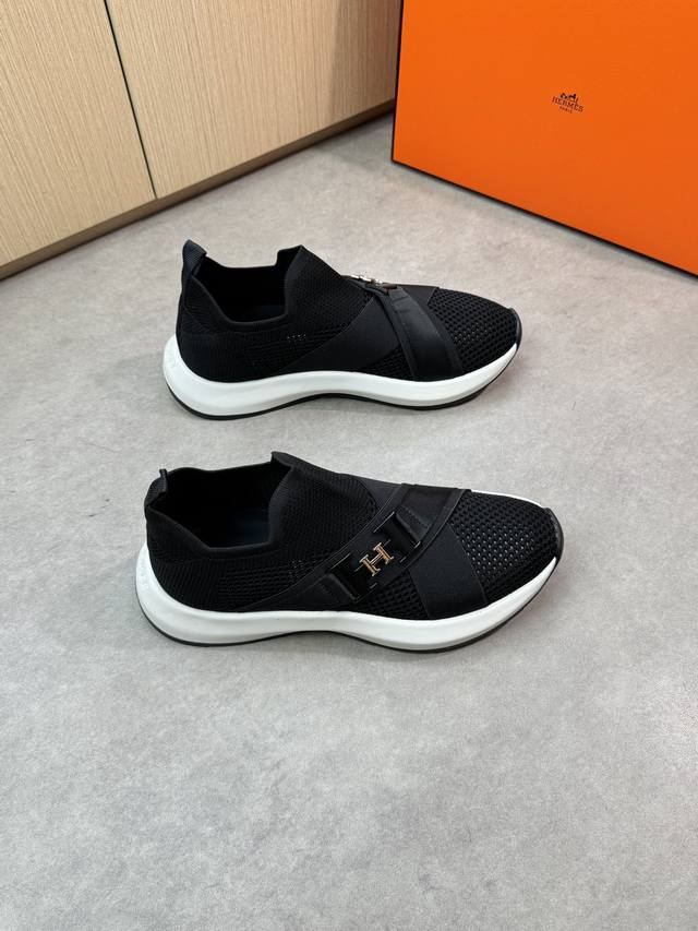 Hermes 爱马仕 -高端品质 原单休闲运动鞋 -鞋面：进口品牌针织布匹、鞋身品牌松紧带、品牌金属Logo扣件 -内里：垫脚；水染牛皮 -大底：超轻Tpu 橡