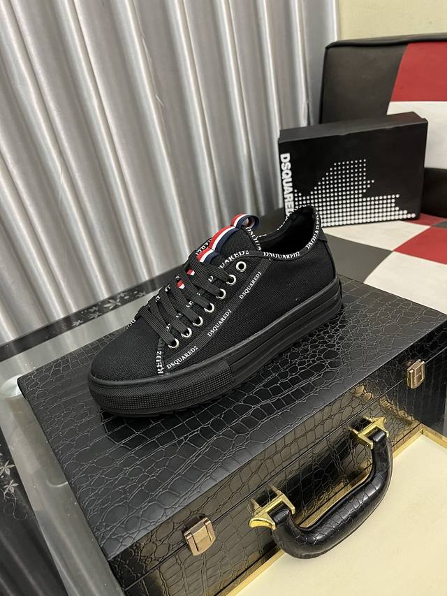 出厂价Pp： Dsquard D2次方* 低帮休闲鞋 正码码数: 35-46 商品材料：鞋面进口牛皮，羊皮内里，原版大底。5色可选