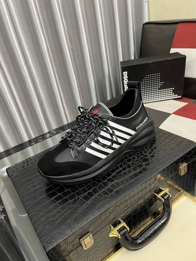 出厂价Pp： D2～独特现代风运动鞋。休闲乐福原版皮 羊里 拒绝脱色磨脚 鞋底：原厂特供原版底，超酷 系带走路都带风风格设计 超舒服耐磨原版底 。就好像实物拍摄