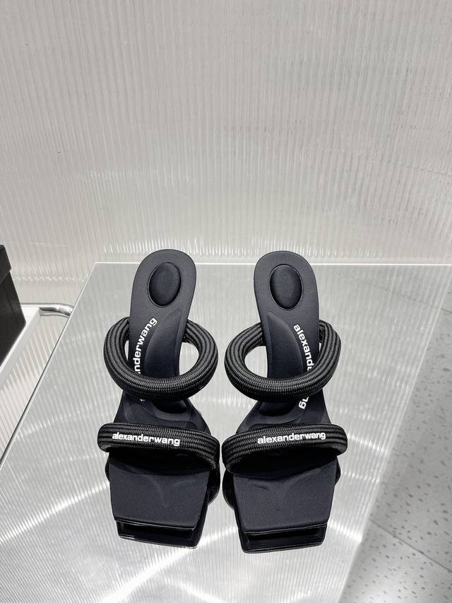 P直销 Alexander Wang 透明晶水凉鞋 原单 亚历山大 王 代购款 透明P直销Pvc高跟珠钻凉鞋 全网一唯对版 超舒超服美，钻珠原工材不质褪色，鞋面
