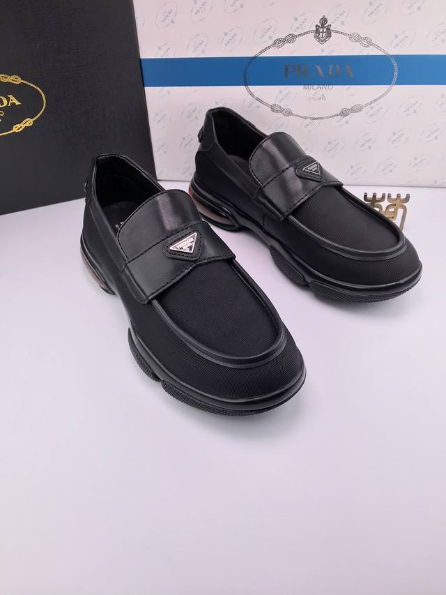 Prad* 螺纹帆布 牛皮包边 气垫鞋 高品质螺纹帆布 纹理清晰 透气排汗 穿着舒适 气垫底 防滑平底 质地轻盈，高弹减震气垫根 脚感好 真材实料 品质三包 3