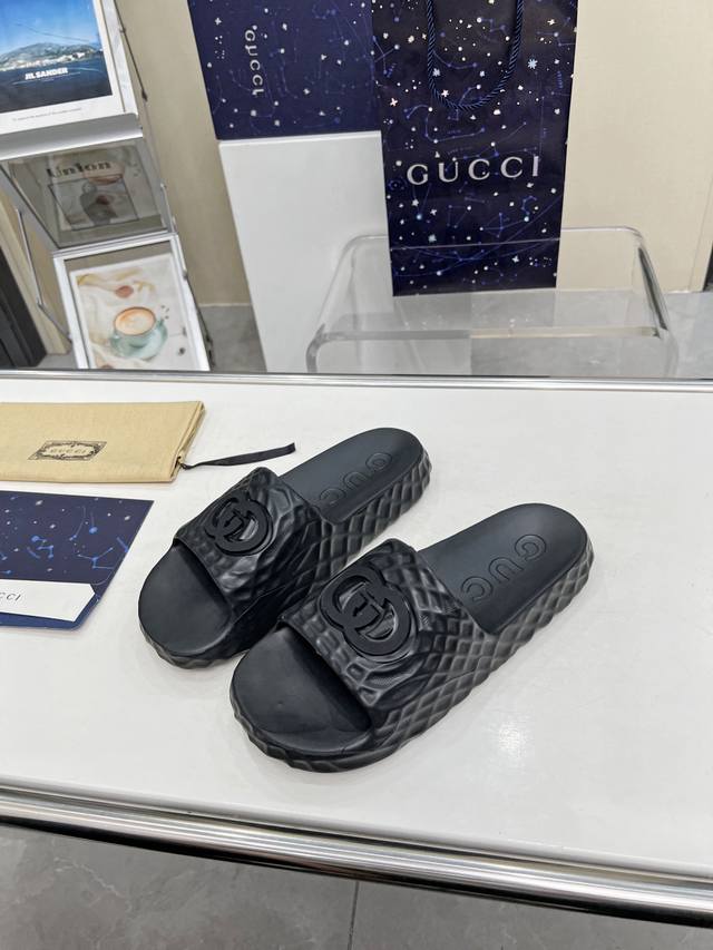 G家系列大凉拖鞋，专柜最新款，原板复刻，1：1打造，Ip一体成型，代购品质，全套包装配手提袋。 女35-40 男39-45