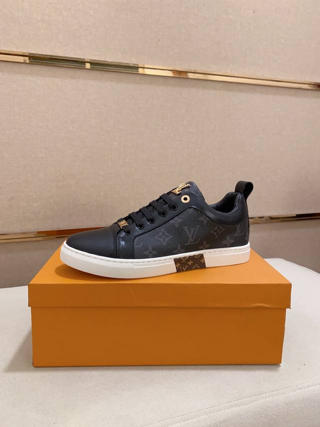 工厂P价 Louis Vuitton 路易威登 Lv 顶级新款专柜同步发售，鞋面意大利进口头层牛皮，全进口羊皮内里，完全1比1复刻，鞋底：原厂特供原版底，独家活