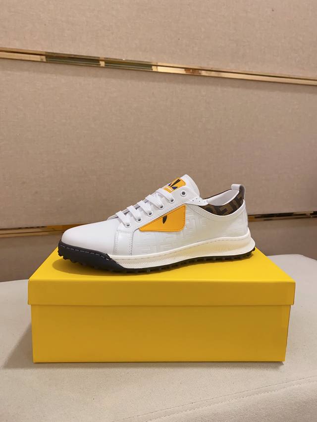 工厂P价 Fendi芬迪 新款鞋面进口牛皮面料 内里进口羊皮内里 。原版大底开模，每一位男士的身份衬托，上脚大气稳重高端定制专柜原版复刻不管风吹雨打鞋楦不变，经