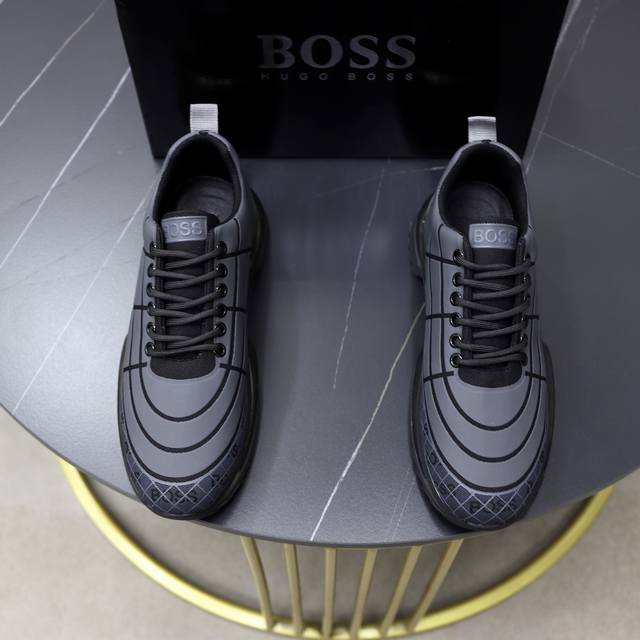 调工厂P价 男装男鞋 运动原单 品牌：Boss 标准码：38-44 45订做 等级：官网同款 材料：原版针织面料 舒适透气内里 轻便耐磨减震运动大底 款式类别：