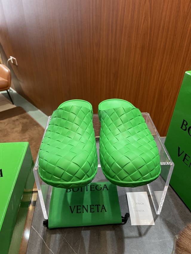 Bv 宝缇嘉 男士出了花生鞋 拖鞋 凉鞋 Size；39~45 顶级 Beebee 超轻橡胶花园鞋 人体工学内底 体式塑形鞋 厚底高度4厘米 不习惯穿露脚涼鞋的