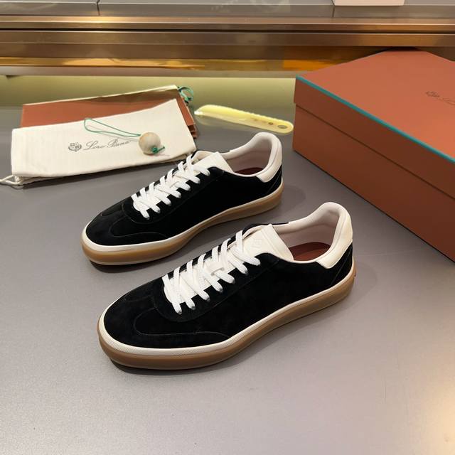 Loro Piana 四季散步 运动 男鞋 Lp慢跑鞋 莞产代工厂P原厂底 随意进出专柜对比 这款休闲鞋采用Wind纤维针织而成，纯手工打造 呈现出别致的立体效