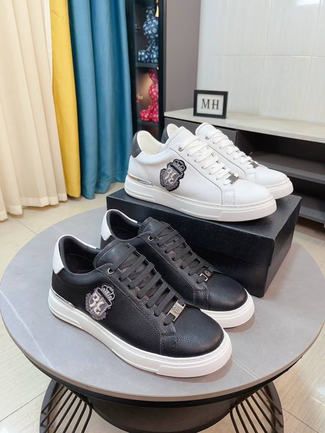 出厂价P Philipp Plein- 德国Pp菲利普官网新款上市 完美造型打造顶级品质橡胶耐磨大底 鞋面牛皮面料定制五金，牛皮内里，鞋型饱满 立体感十足 原单