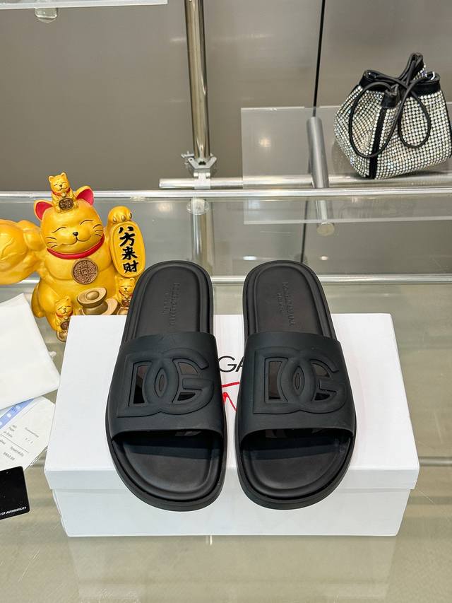 出厂价Pp D&G 高端品质 商品商标：Dg 杜嘉班* 拖鞋， 商品材料：鞋面进口牛皮 原版气垫大底 正码码数: 38-45