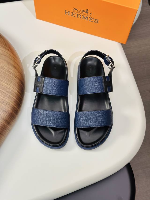 Hermes 新款爱马仕拖鞋，面料牛皮，耐磨防滑橡胶大底。时尚大气 码数：39-44 38 45 46 订做