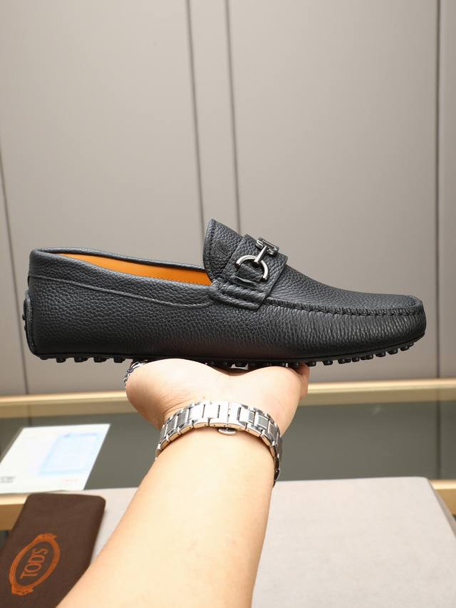Tod‘S 高端经典男士豆豆鞋，官网同步，高端品质，顶级版本，原版全套包装 进口头层小牛皮＋ 水染牛皮内里， 新款配饰扣 黑色，深灰色，蓝色，咖啡色，铁灰色，白