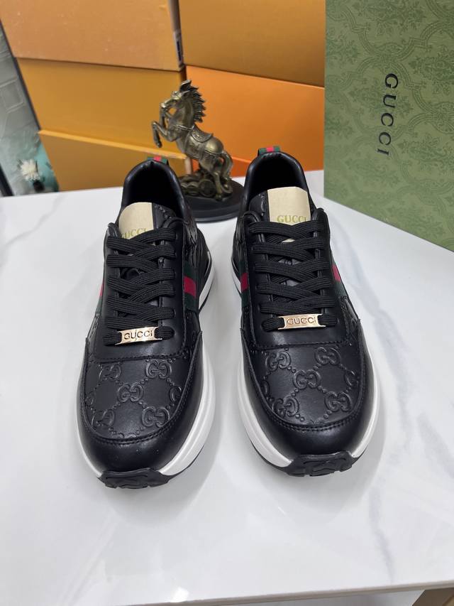 出厂价Pp： 古奇 休闲板鞋 官网同步新款 进口打蜡牛皮真皮内里制作原版中底 私家定制滴胶发泡大底大底组合 38-44R