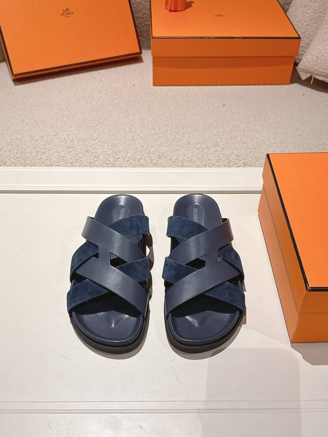 实价不让利 ！Hermes# Chypre情侣夏季凉鞋，脚感巨舒服的，不管搭裙子，裤子，还是袜子，还是休闲裤都巨巨好看，老舅鞋这个风又要引领时尚界了，流行就是一