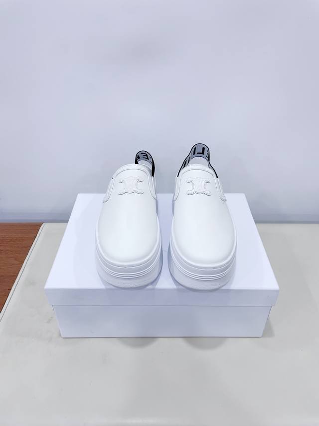 Celin*思琳赛琳Celine 厚底 休闲鞋舌和鞋后帮饰有Celine标志 松紧半拖 鞋后帮和侧面压印Celine标志厚底面包鞋2025春夏新款女凯旋门徽标系