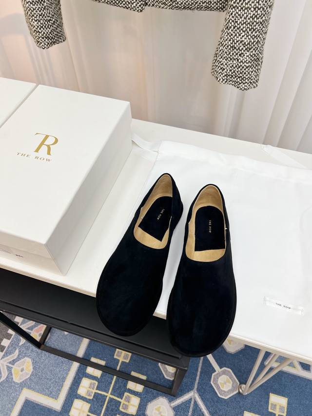 工厂P价 女装女鞋 运动原单 The Row_新款复古乐福鞋 新款The Row乐福鞋，第一眼看到这个鞋子就爱上了，带点复古味随意搭配都好看！各大网红博主都在穿