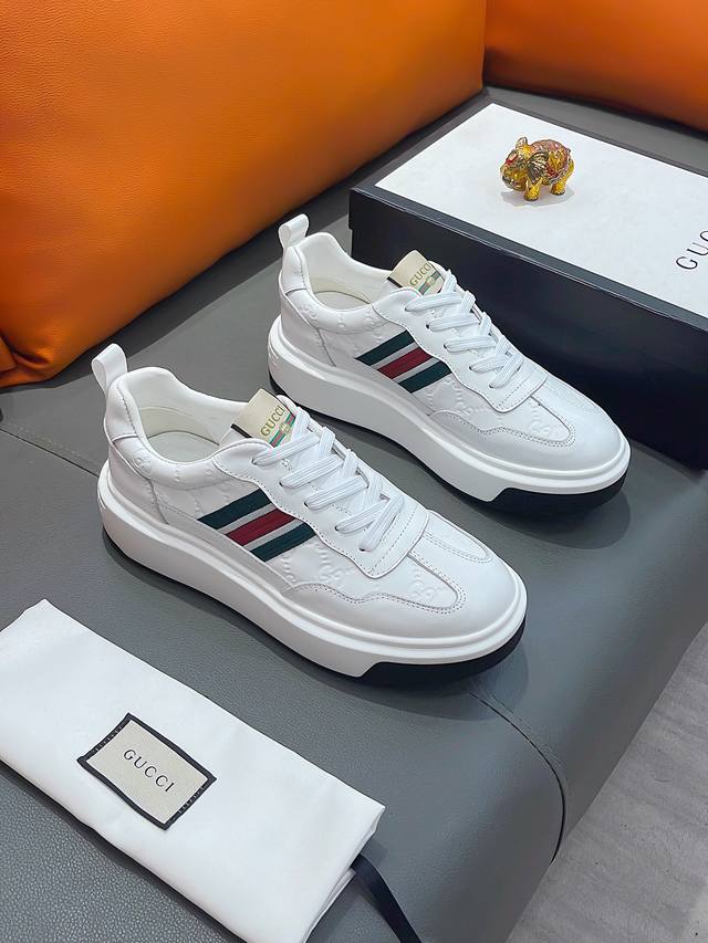 商品名称：Gucci 古驰 实价： 正规码数: 38-44 休闲鞋 商品材料：精选 牛皮鞋面，舒适羊皮内里 ；原厂大底。