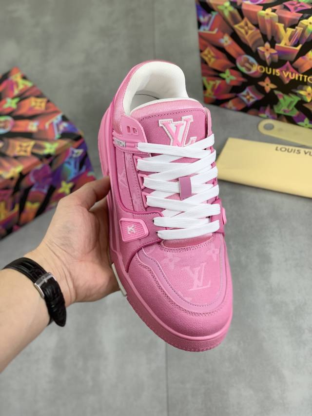 工厂P价P 实价 Louis Vuitton 原单 新款Lv路易威登 * Lv经典潮鞋！选用进口原版牛皮 水染牛皮内里.最新款原版耐磨橡胶组合大底！高品质精品！