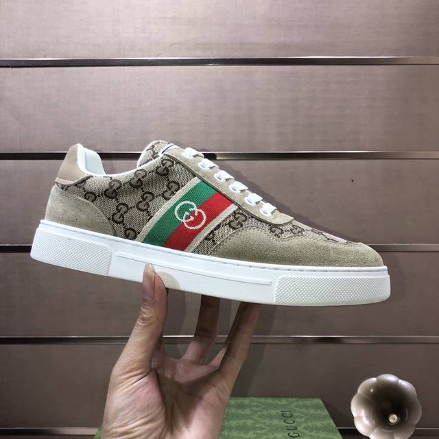 工厂P批 Gucci 古奇 官网1:1运动男鞋火爆上市，采用原版布料+水染羊皮内里，再加官网原版1:1舒适大底。时尚百搭，着脚超舒适、透气。标准鞋码38 45