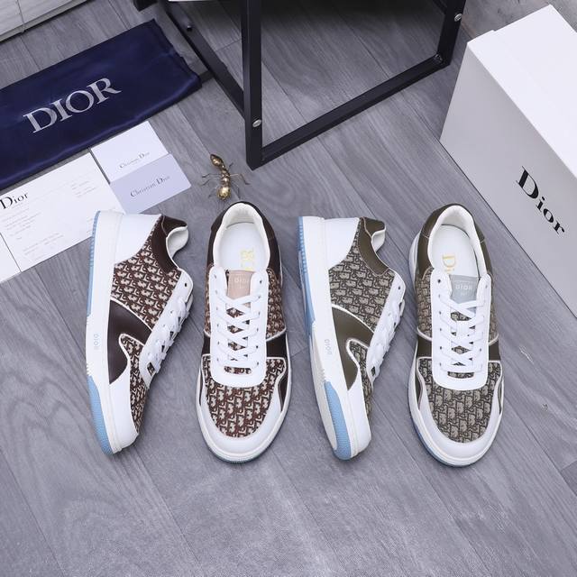 商品商标：Dior 迪奥 休闲板鞋 正码码数: 38-44 45.46订做不退换 商品材料：精选牛皮拼接鞋面 羊皮内里 原版大底