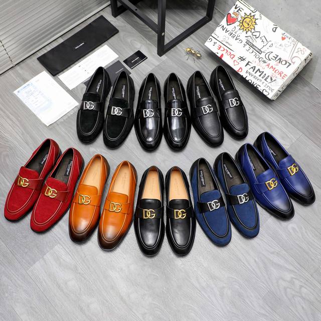 商品商标：D&G 杜嘉班纳 休闲套脚皮鞋 正码码数: 38-44 45订做不退换 商品材料：精选反绒牛皮鞋面 牛皮内里 原版橡胶大底 皮底380