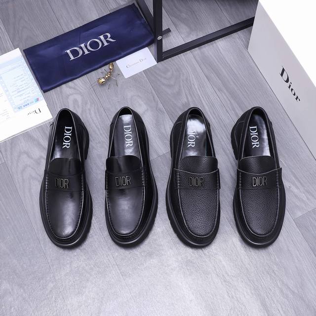 商品商标：Dior 迪奥 商务休闲皮鞋 正码码数: 38-44 商品材料：精选荔纹牛皮鞋面 牛皮内里 原版大底