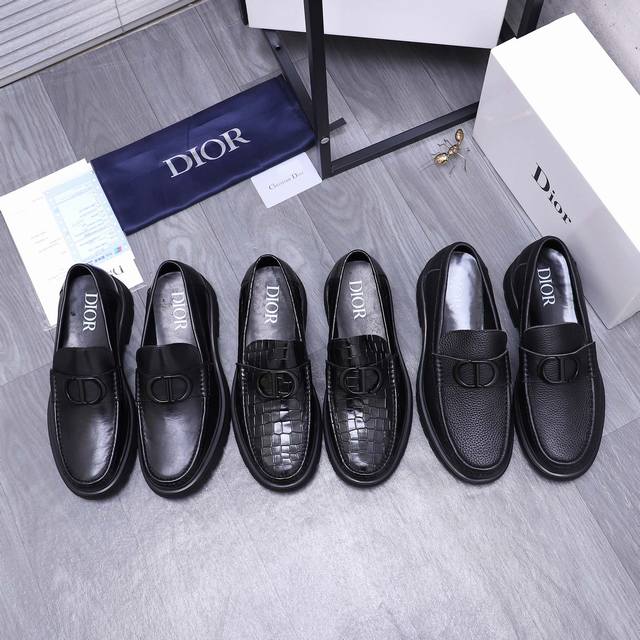 商品商标：Dior 迪奥 商务休闲皮鞋 正码码数: 38-44 商品材料：精选石头纹牛皮鞋面 牛皮内里 原版大底