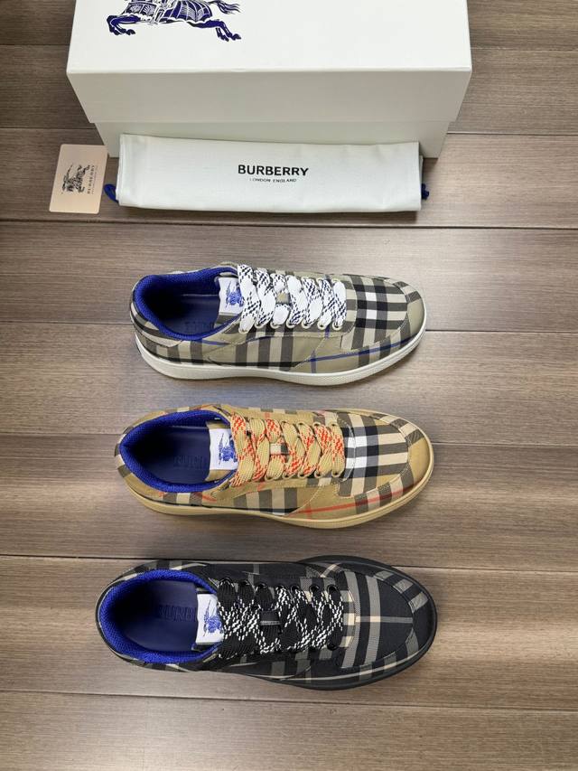 Burberry 巴宝莉 -高端品质 原单 -鞋面：进口品牌图腾布匹、鞋舌品牌布标 -内里：帆布内里，垫脚；水染牛皮 -大底：超轻Tpr橡胶; 双色成型大底 -