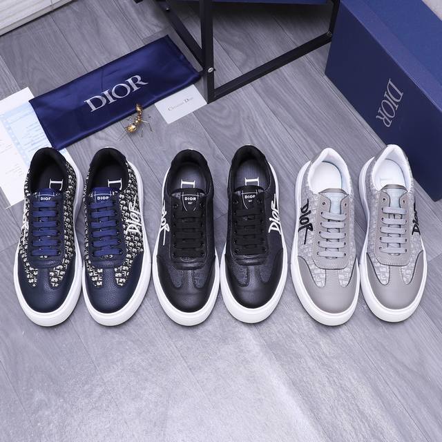 商品商标：Dior 迪奥 休闲鞋 正码码数: 38-45 商品材料：精选牛皮拼接透气印花鞋面 网内里 橡胶大底