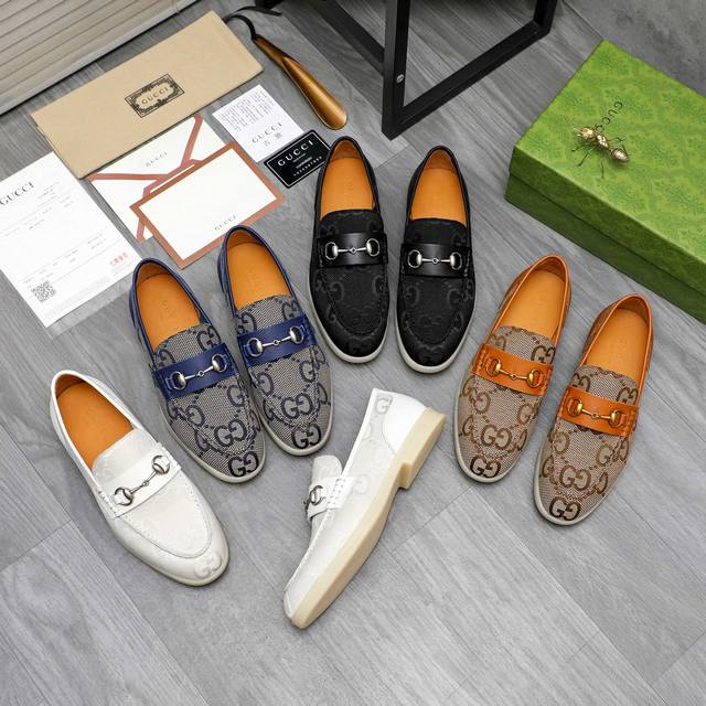 商品商标：Gucci 古驰 商务休闲皮鞋 正码码数: 39-44 38.45.46要订做 不退换 商品材料：精选牛皮配帆布鞋面 水染牛皮内里 原版大底