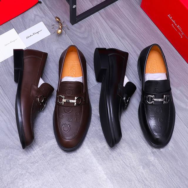 商品商标：Ferragamo 菲拉格慕 正装鞋 正码码数: 38-44 45.46订做不退换 商品材料：精选 牛皮压纹鞋面 牛皮内里原版大底