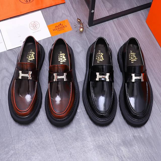 商品商标：Hermes 爱马仕 商务套脚皮鞋 正码码数: 38-44 商品材料：精选漆面擦色牛皮鞋面 牛皮内里 原版大底