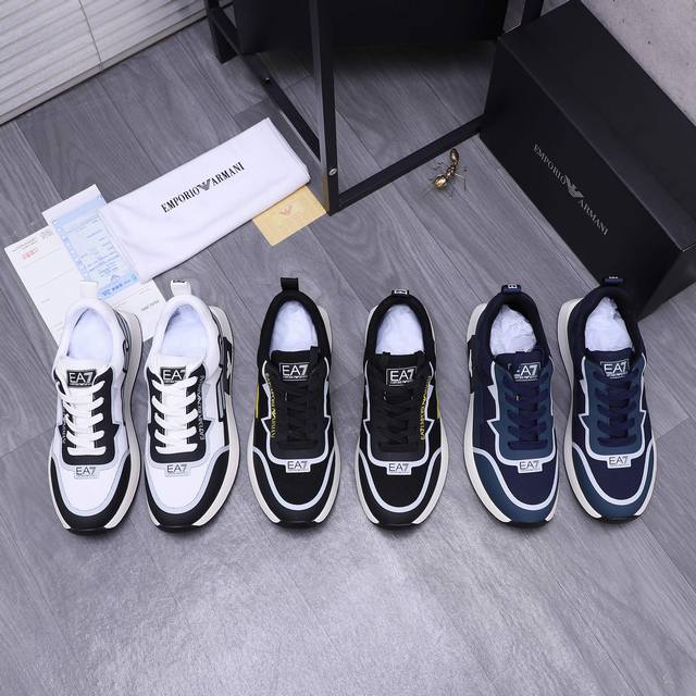商品商标：Armani 阿玛尼 休闲鞋 正码码数: 39-44 商品材料：精选丝印拼接透气网鞋面 网内里 橡胶大底