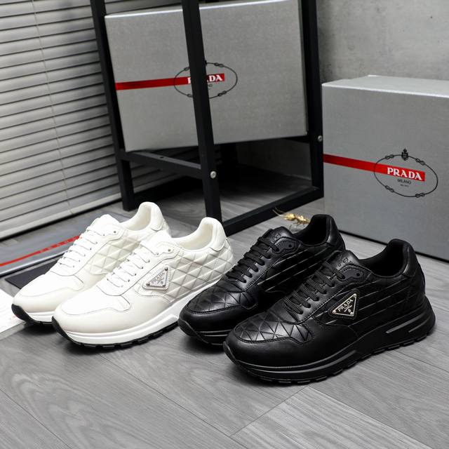 商品商标：Prada 普拉达 休闲鞋 正码码数: 38-44 商品材料：精选 牛皮鞋面 牛皮鞋垫 透气网内里 原版大底