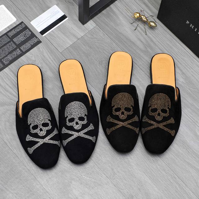 商品商标：Philipp Plein 菲利普-普莱茵] 半拖 拖鞋 正码码数: 38-44 45订做不退换 商品材料：精选 反绒牛皮烫钻鞋面 牛皮内里 原版大底