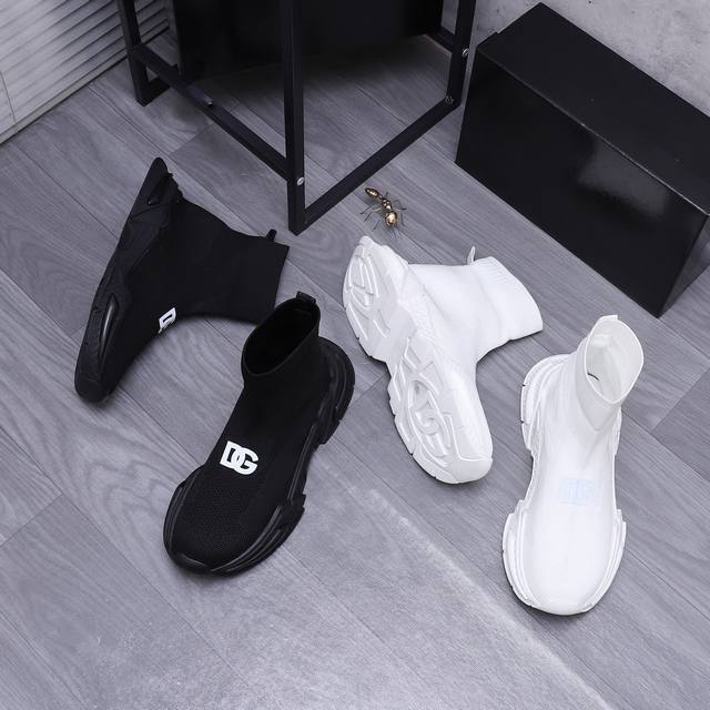 商品商标：D&G 杜嘉班纳 休闲鞋 正码码数: 35-46 情侣款 商品材料：精选原版材料 牛皮鞋垫 原版大底
