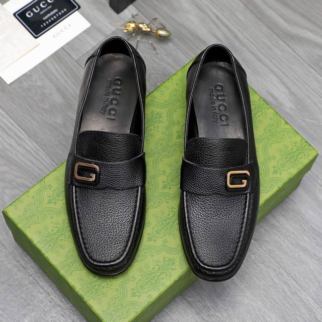 商品商标：Gucci 古驰 皮鞋 正码码数: 38-44 45要订做 不退换 商品材料：精选荔纹牛皮鞋面 牛皮内里 原版大底