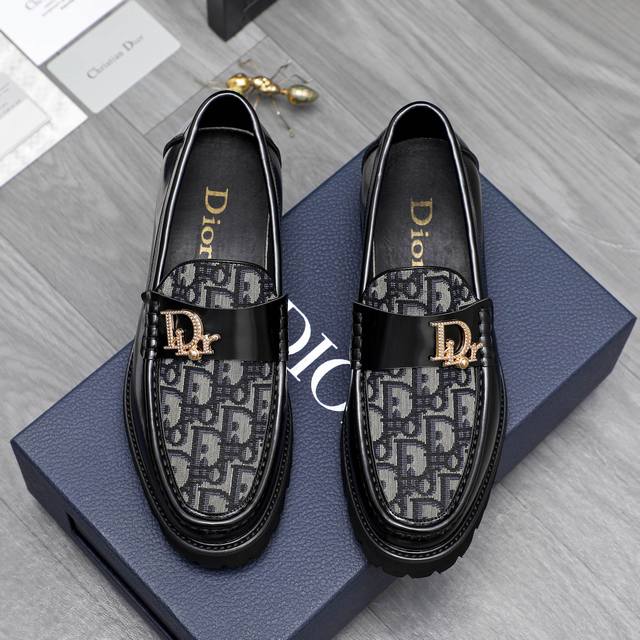商品商标：Dior 迪奥 休闲鞋 正码码数: 38-44 45订做不退换 商品材料：精选原版鞋面 牛皮内里 橡胶大底