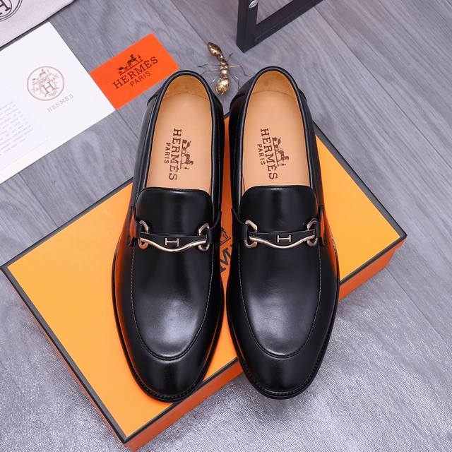 商品商标：Hermes 爱马仕 高务休闲皮鞋 正码码数: 38-44 45订做不退换 商品材料：精选优质牛皮鞋面 牛皮内里 原版大底