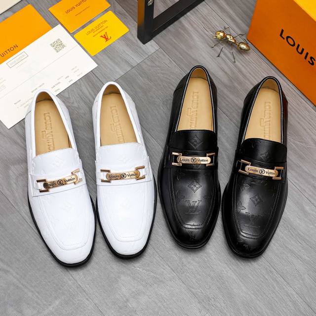 商品商标：Louis Vuitton 路易威登 商务小圆头皮鞋 正码码数: 38－44 45 46订做不退换 商品材料：精选 压纹牛皮鞋面 牛皮内里 橡胶大底
