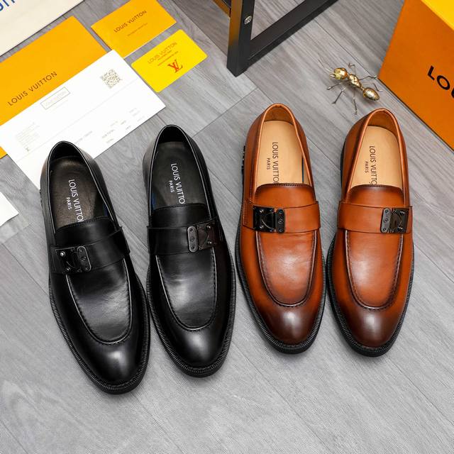 商品商标：Louis Vuitton 路易威登 商务小圆头皮鞋 正码码数: 39－45 商品材料：精选 黑色牛皮鞋面 牛皮内里 原版大底