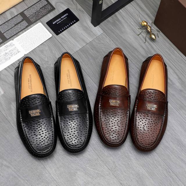 商品商标：Bv 宝缇嘉 套脚鞋 正码码数: 39-44 38.45可订做 商品材料：精选 优质牛皮鞋面，牛皮内里 橡胶大底