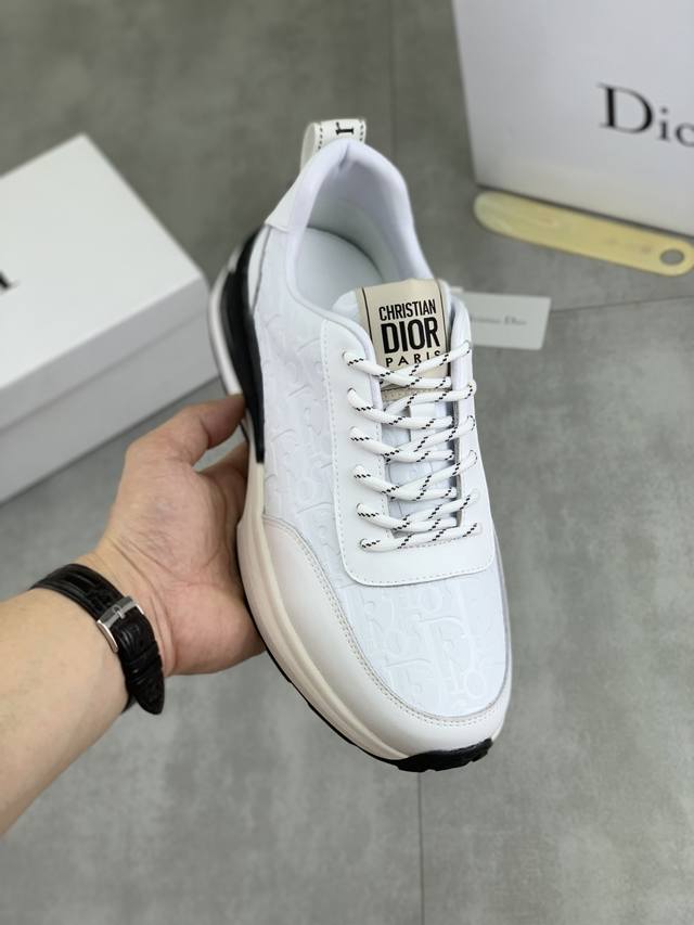 工厂P价P 实价 Dior 2025迪奥原版系带低帮男鞋 经典款休闲鞋本款是官方主打经典款，质量，原厂名师制作，采用优质牛皮配原版材料舒适透气网布內里猪皮鞋垫，