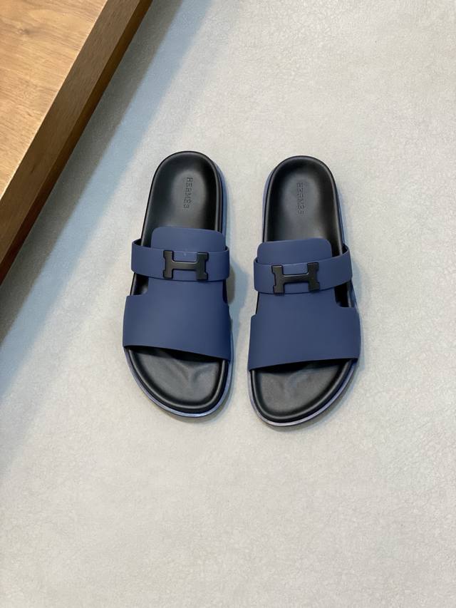 元Hermes 新款爱马仕拖鞋，面料牛皮，耐磨防滑Tpu大底。时尚大气 码数：36-46长期现货 情侣款37-46