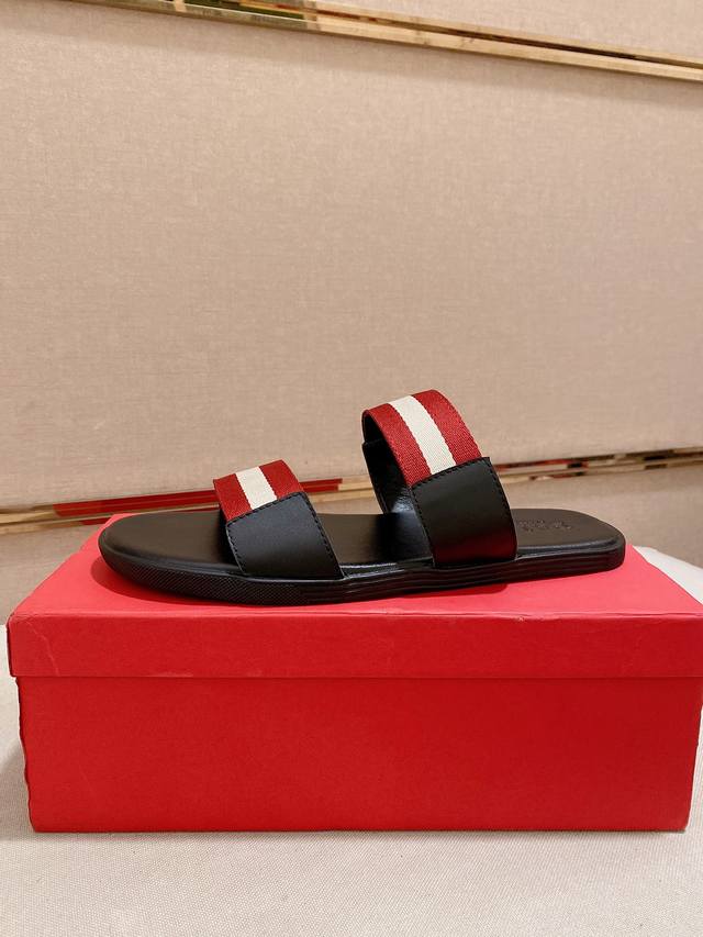 工厂P价 Bally~巴利最新潮流凉拖上市 官网同款 专柜品质 精选头层小牛皮配巴利原版织带 休闲百搭款 做工精细 用料上层 现货鞋码38到45