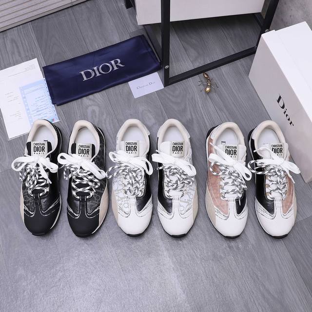商品商标：Dior 迪奥 休闲鞋 正码码数: 38-44 45.46定做不退换 商品材料：精选牛皮拼接鞋面 网内里 原版大底