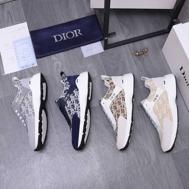 商品商标：Dior 迪奥 休闲鞋 正码码数: 38-44 45定做不退换 商品材料：精选牛皮拼接织布鞋面 网内里 原版大底