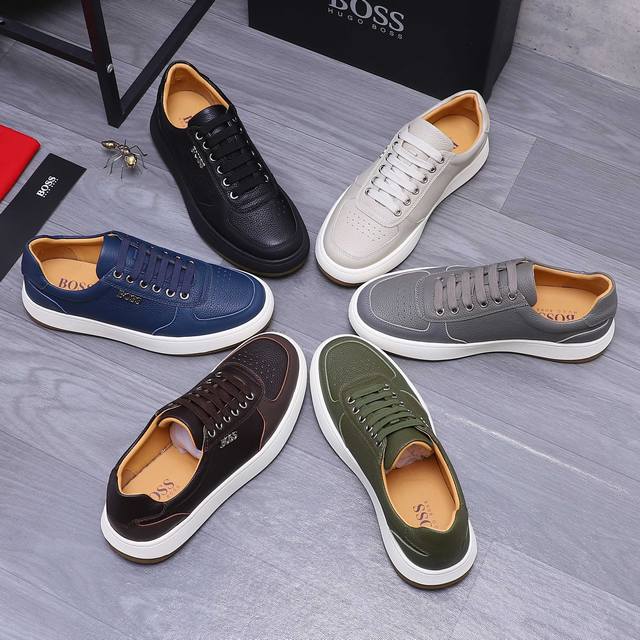 商品商标： ＢＯＳＳ 男式系带休闲板鞋 正码码数: 38-45 商品材料：精选牛皮拼接鞋面 牛皮内里 橡胶大底