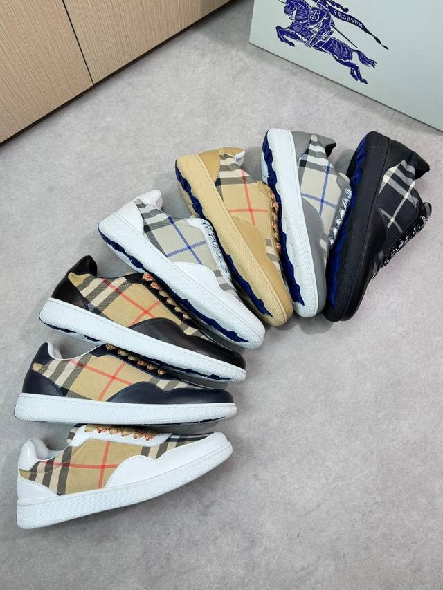 Burberry 巴宝莉 -高端品质 原单休闲运动板鞋 -鞋面：进口纳帕小牛皮、品牌图腾布匹、鞋舌品牌布标 -内里：品牌帆布，垫脚；水染牛皮 -大底：超轻Tpr