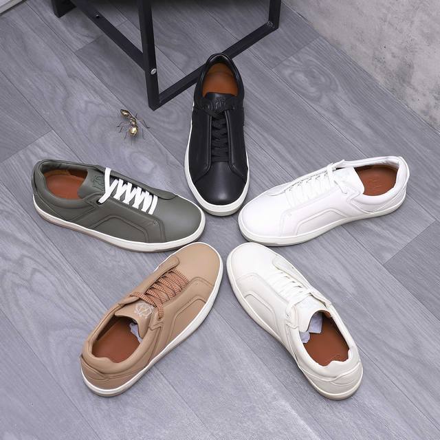 商品商标：Dunhill 登喜路 休闲男鞋 正码码数: 38-44 商品材料：精选优质牛皮拼接鞋面 牛皮内里 原版大底